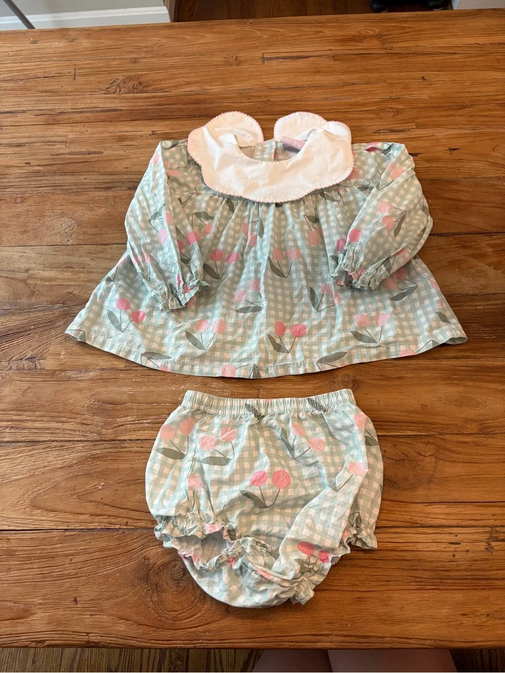 Stitchy Fish 3T Cherries bloomer & top set